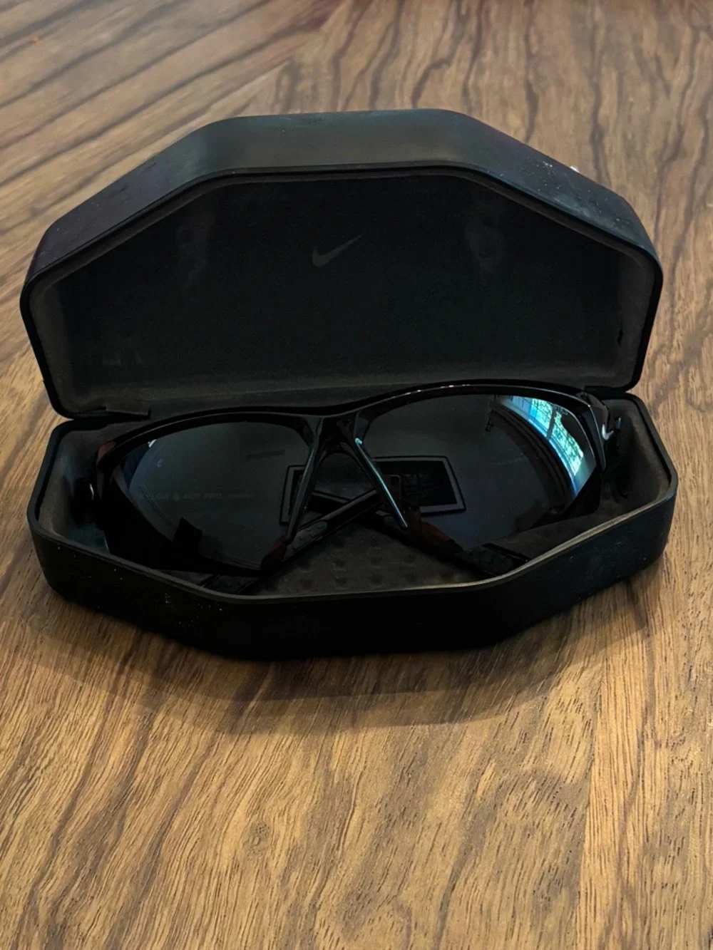 Nike Men’s Black Skylon Ace Pro Sunglasses with case and cleaning cloth